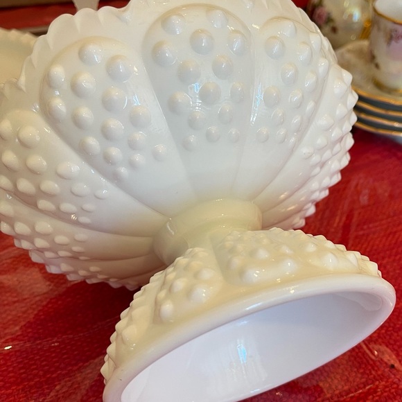 Milk Glass - Picture 9 of 11